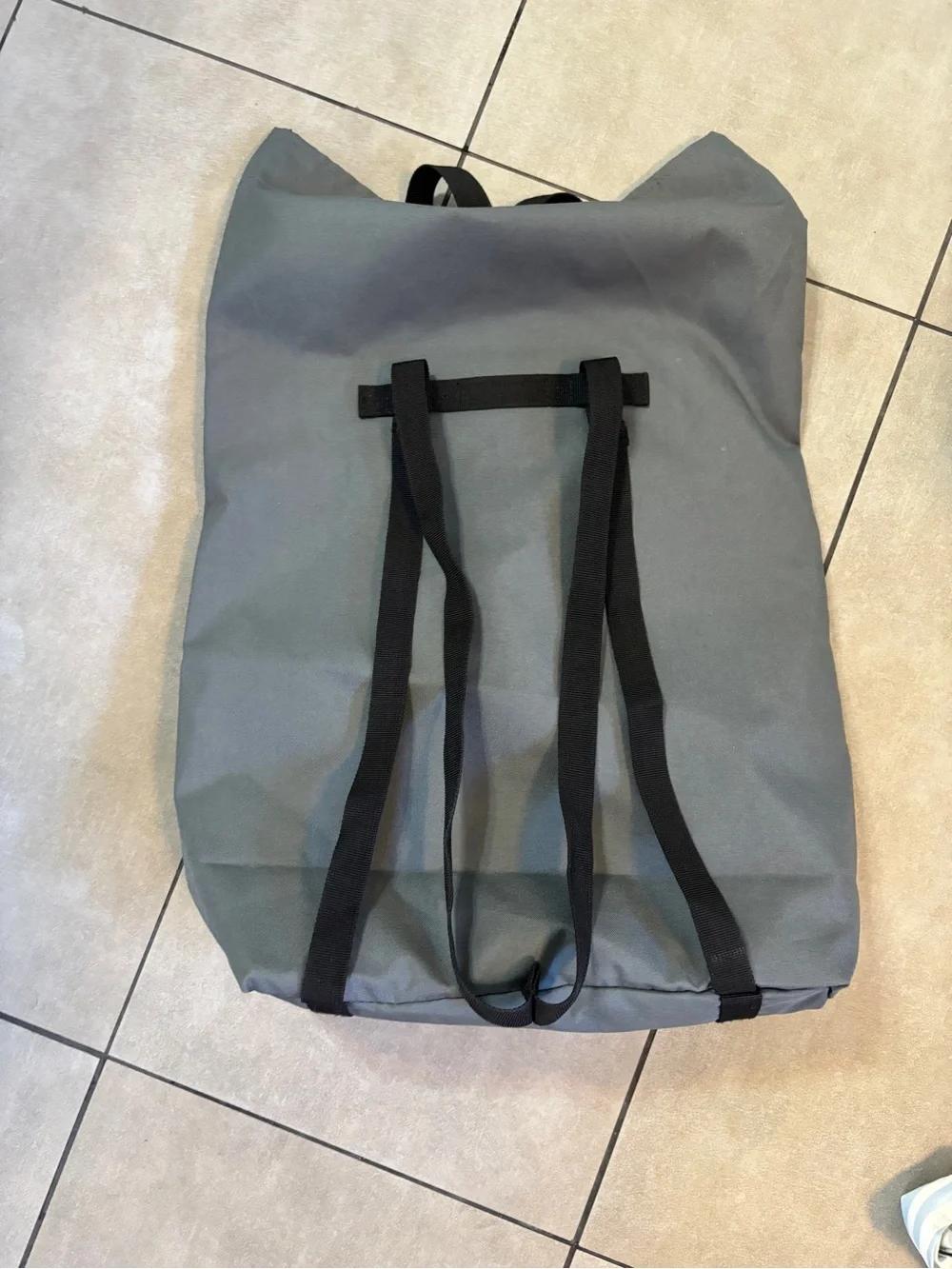 On cloud Running Running Gray Canvas Tote Bag backpack Black Straps